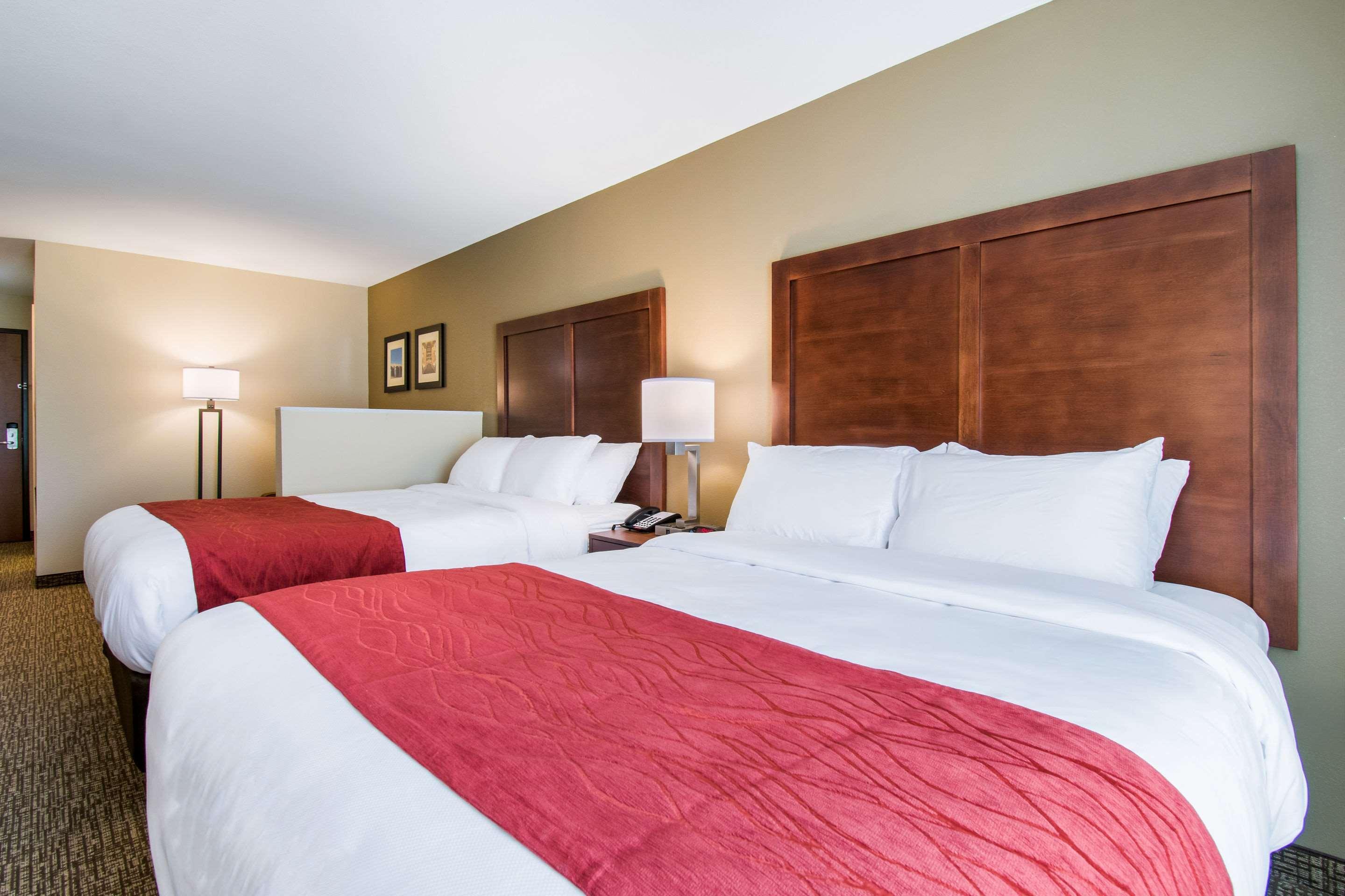 Comfort Inn & Suites Harrisburg - Hershey West Экстерьер фото